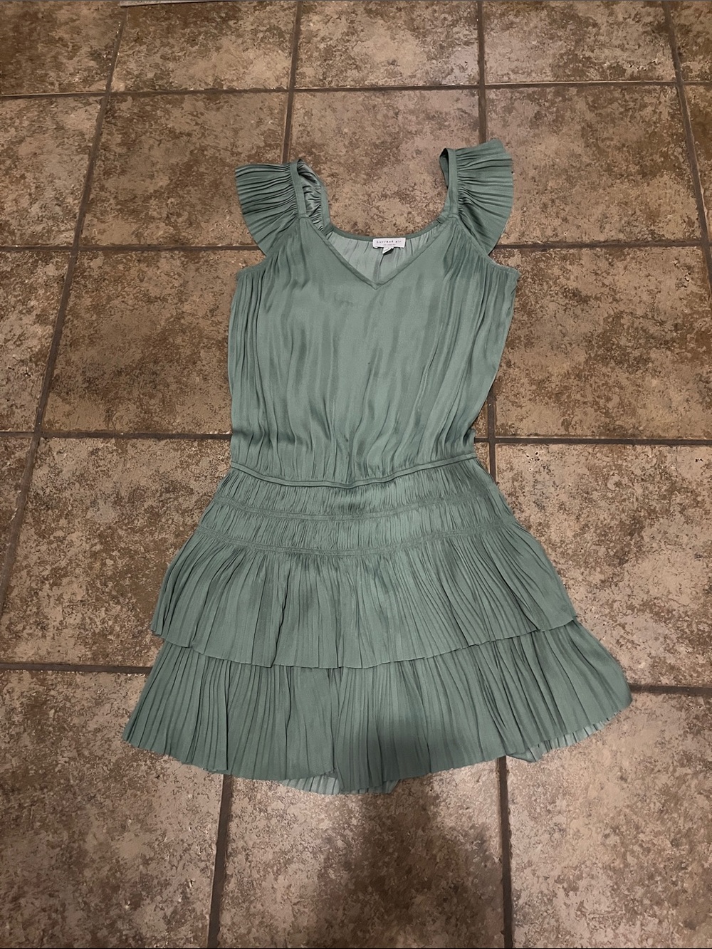 Current Air Dusty Sage Green V-Neck Pleated dress Precious dress!